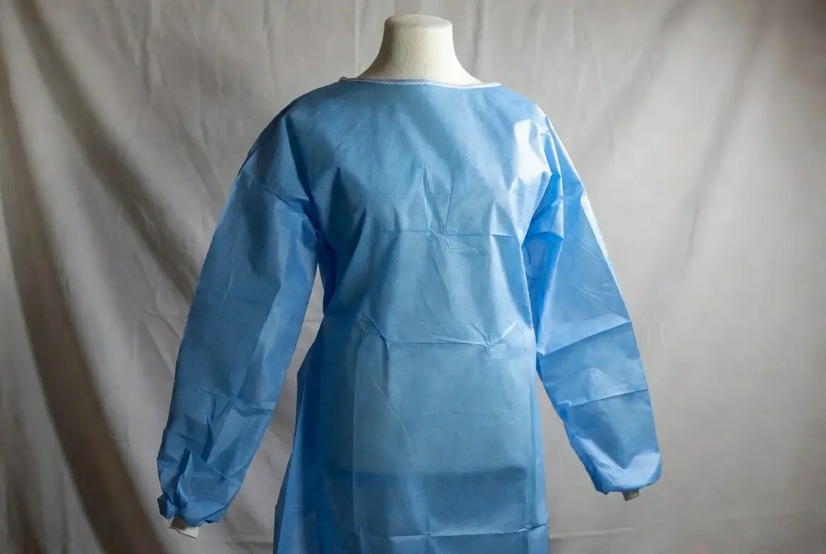 Uniforme quirúrgico antifluidos para mujer en Guadalajara - Protección profesional