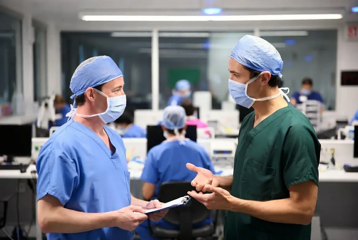 Uniformes quirúrgicos profesionales en Guadalajara para médicos y enfermería